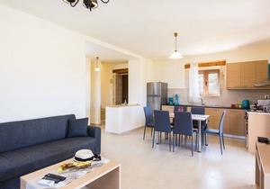Dimokritos Villa II, a homestay experience