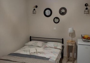 DORA'S APARTMENTS STUDIO 1