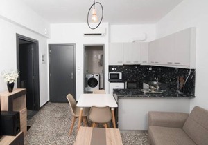 Downtown Sunny Apartment