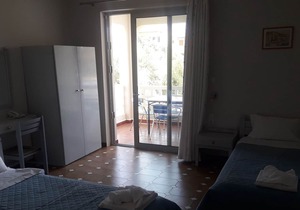 Drossia # 4 - One Bedroom Apartment, Sleeps 4