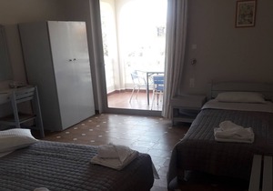 Drossia # 6 - One Bedroom Apartment, Sleeps 4