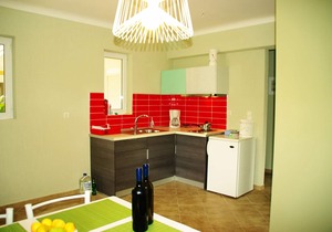 “ELEA 2” - Cozy House with Swimming Pool Near the Sea
