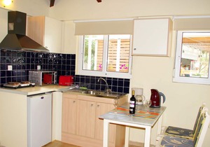 “ELEA” - Cozy Studio with Swimming Pool Near the Sea