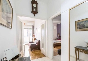 Elegant apt in Exarchia