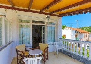 Faros Tria, Gaios Family studio, sleeps 3, balcony, views