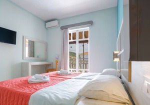 Giannis Pool Studios 6, Alykes, Zakynthos, Greece