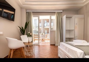 Girogiali beach hotel