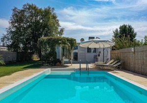 Hara's Beach Villa