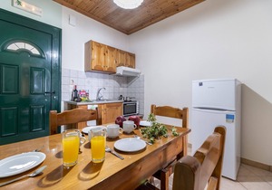 Holiday Apartment 'Apostolos Apartment 5' Close to Beach with Sea View & Wi-Fi