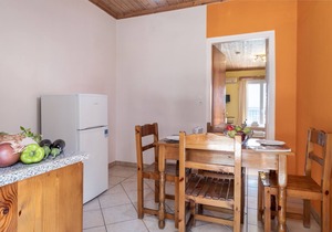 Holiday Apartment 'Apostolos Apartment 4' Next to Beach with Sea View & Wi-Fi