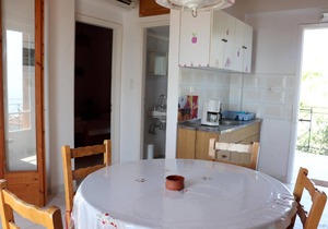 Holiday house amid olive groves, sea view, wifi | Messenia, Peloponnese