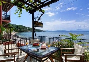 House in Lefokastro - in front of the beach + Wi-Fi #1