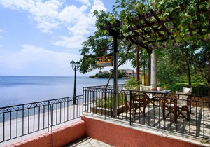 House in Lefokastro - in front of the beach + Wi-Fi #1