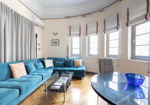 Ideal 4 bdr Apartment in Plaka for 10!