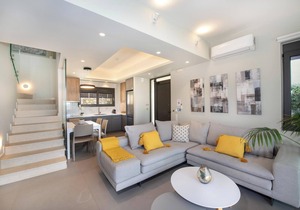 Iraklis 1 - A Stylish Eco Villa near beaches