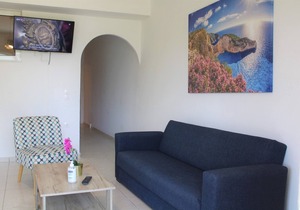Kalamaki Plaza Apartments ''tzante''