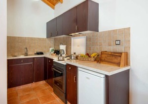 Kirki's Cozy Getaway - Paxoi Getaway w/Jacuzzi