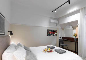 Kolonaki Stunning Apartment by gianttrip.