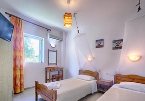 Kostas Apartment 10 - 300m from Agios Georgios beach
