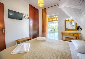 Kostas Ferienwohnung 11 - 300m vom Strand Agios Georgios Pagi entfernt