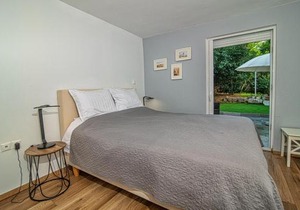 LIVAS Athens Voula garden bungalow