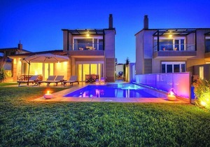Luxurious villa on Halkidiki peninsula with private pool