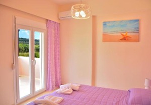 Luxury Suites in Stavromenos