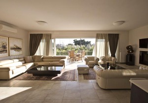 Luxury Villa Loutraki with private heated pool