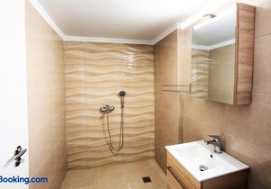 Lycabettus spacious renovated apartment