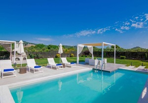 Madini Luxury Villa 2.1