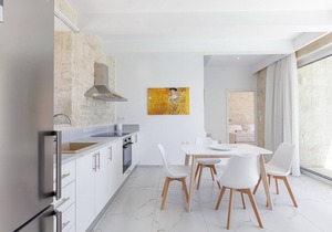 Mythos villa II,pool,Walking distance to beach