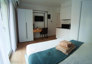 Phaedrus Living Modern Kriel Suites 203