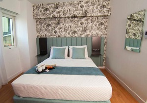 Phaedrus Living Modern Kriel Suites 103