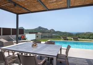 Porti Iraklis 2 - A Stylish Eco Villa near beaches