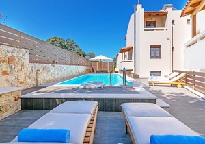 Private Pool Villa, Near Town,tavern & Market