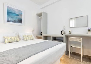 Room 10 @ Pelican Paros in the Old Town!