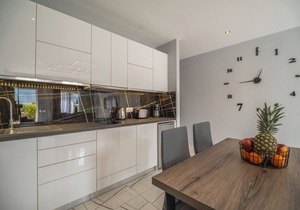 Semiso Beach Suites- 1 Bedroom Apartment