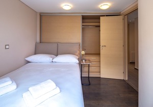 SOLON - DELUXE CITY CENTER APARTMENT