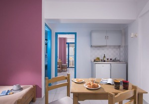 Spacious One Bedroom Apt with Lovely Mountain View