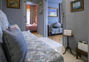 Spacious penthouse apt in Exarchia