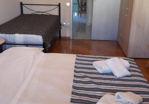 Spacious penthouse apt in Exarchia