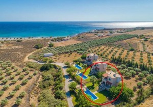 Spiros Beach Villa