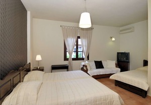 Standard room first floor for 2 adults+1 child pool view #2
