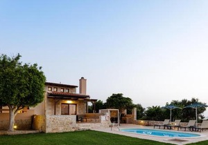 Stavromenos Villas - Private Pools & Seaview - 500m from Beach