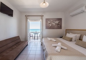 Studio with Sea View