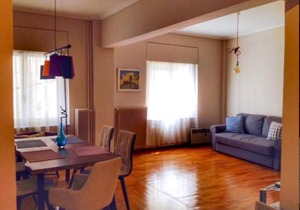 Stylish Art apt at Kolonaki