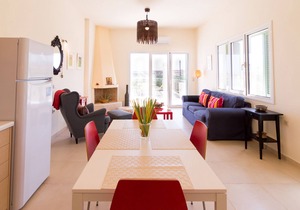 Stylish House Close To The Beach