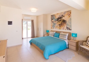 Stylish House Close To The Beach