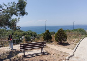 Sunset seaview apartment on the coast of Saronida