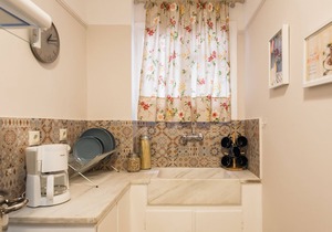 Syntagma 3 bedroom sweet and practical apartment